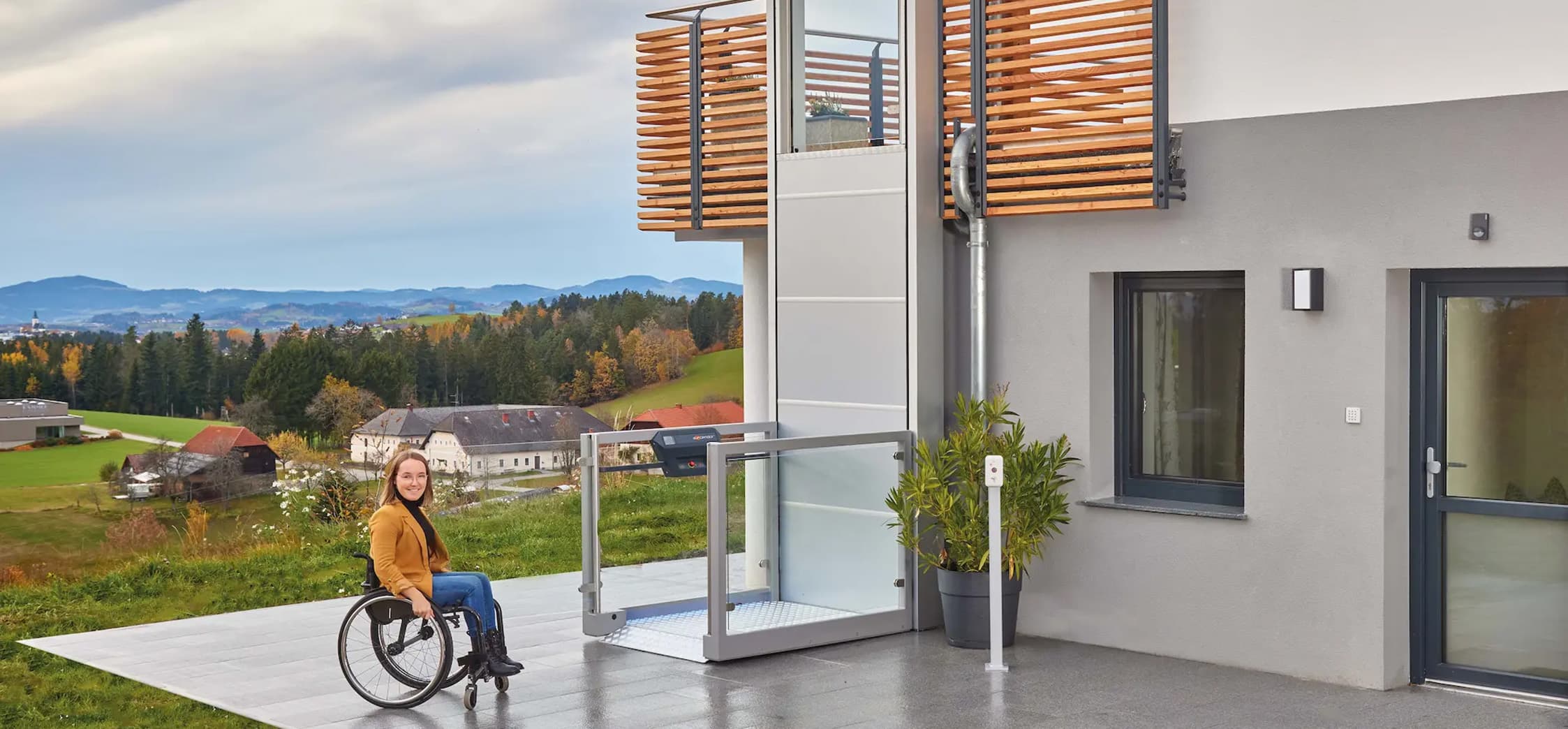 Rollstuhlplattform-Lift Ascendor UnaPorte - Hublift für den Innen- und Aussenbereich